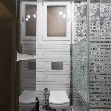Stylish 1br With Prime Location And Bold Design * Istanbul