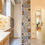 Apartment Stylish 1br With Prime Location And Bold Design