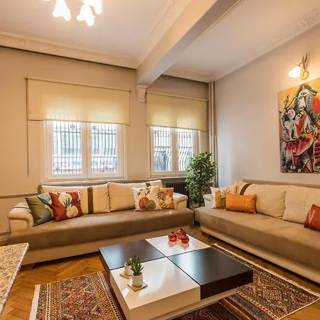Stylish 1br Near Taksim & Bosphorus W Great Design Apartment